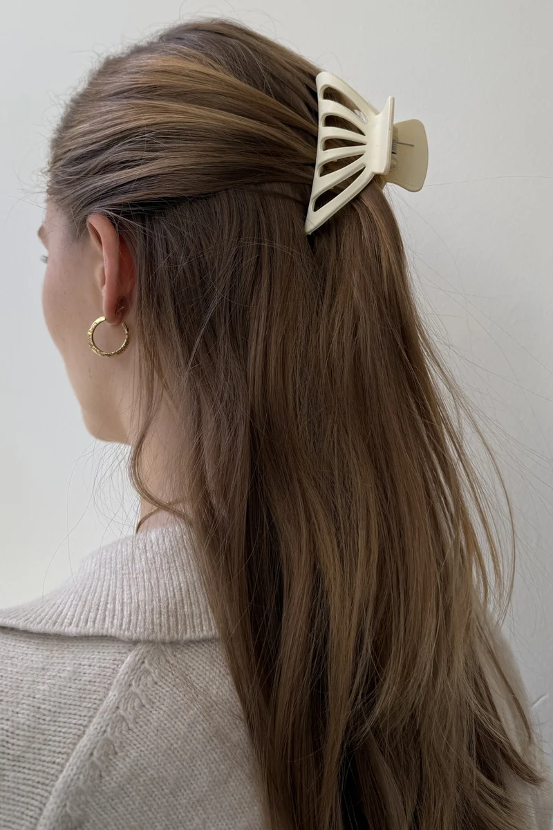 Hollow Claw Clip - Ivory
