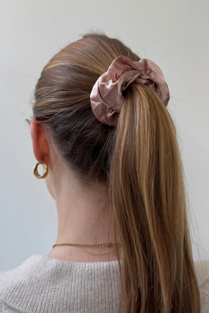Scrunchie - Lotus Rose