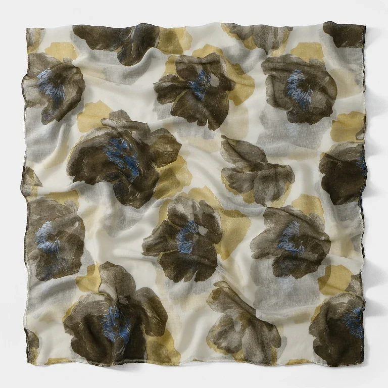 Groothandel in zijden sjaals met bloemenprint voor dames, lichtgewicht vierkante chiffon sjaal