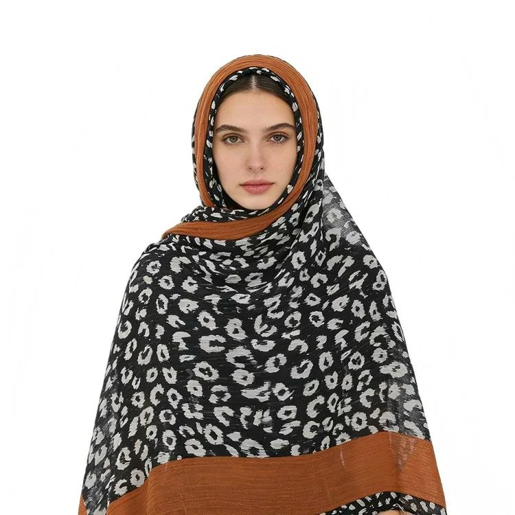 Groothandel dames sjaal met luipaardprint, geplooid en kreukelig, lichtgewicht hijab