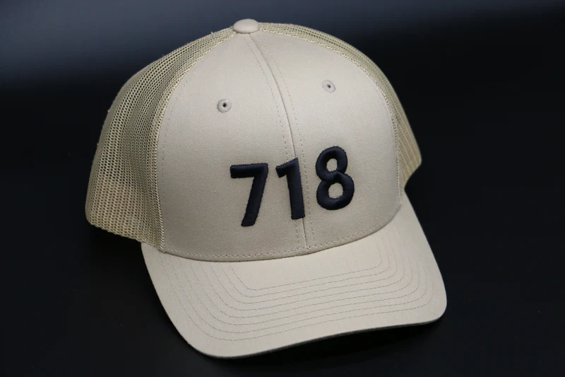 718