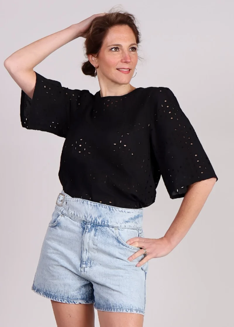 Modstrom MisoMD top zwart broderie anglaise