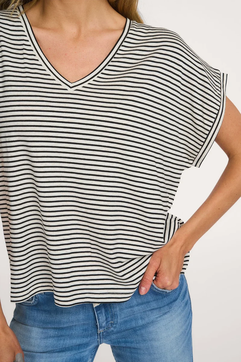 CAY V-neck t-shirt