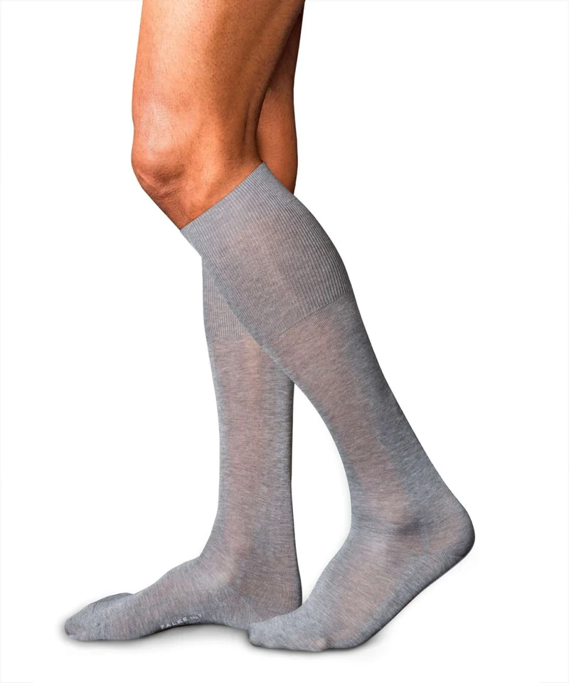 FALKE No.9 Luxury Herenkniekous 15651 3390 light greymel.