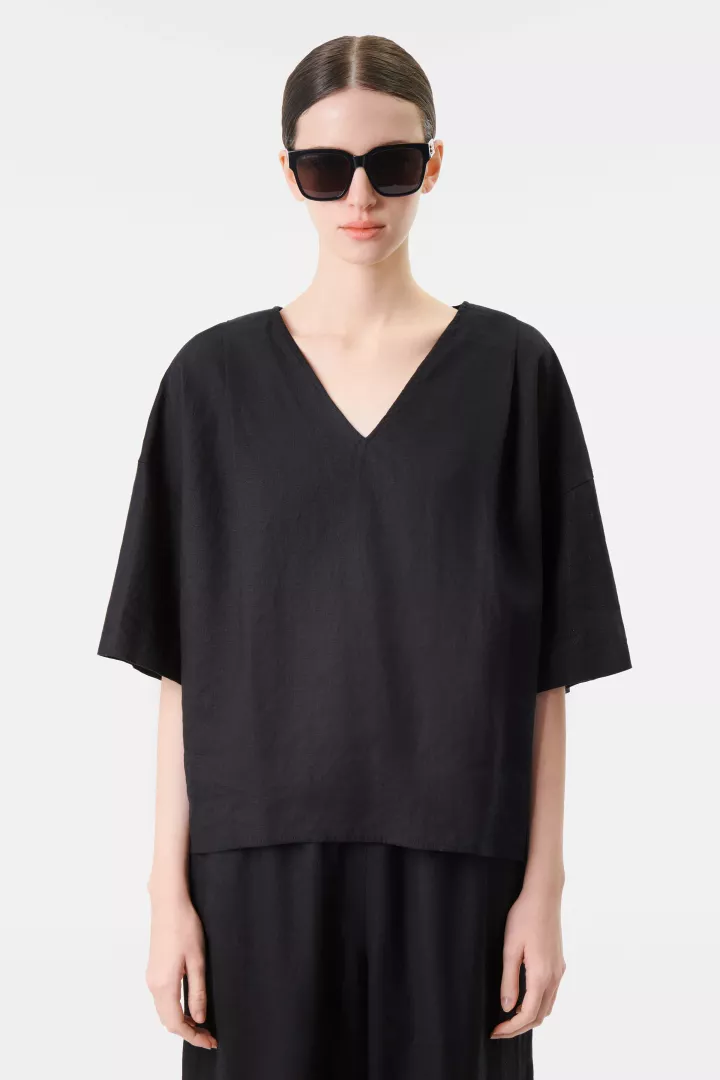 VYNI top