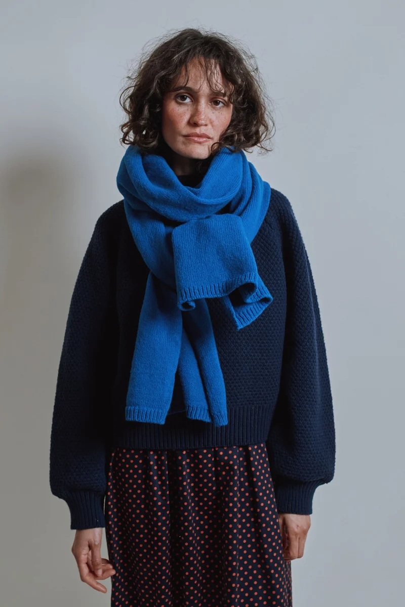 SOLANGE Long Scarf in Merino Wool - Cobalt Blue
