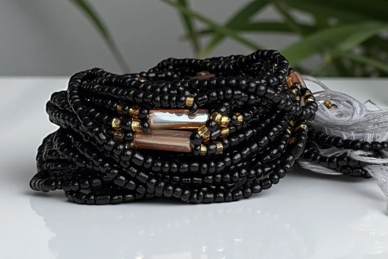 3 in 1 Waist Beads / Afrikaanse Heupketting - Obasogie - Zwart (Traditioneel niet-elastisch koord)
