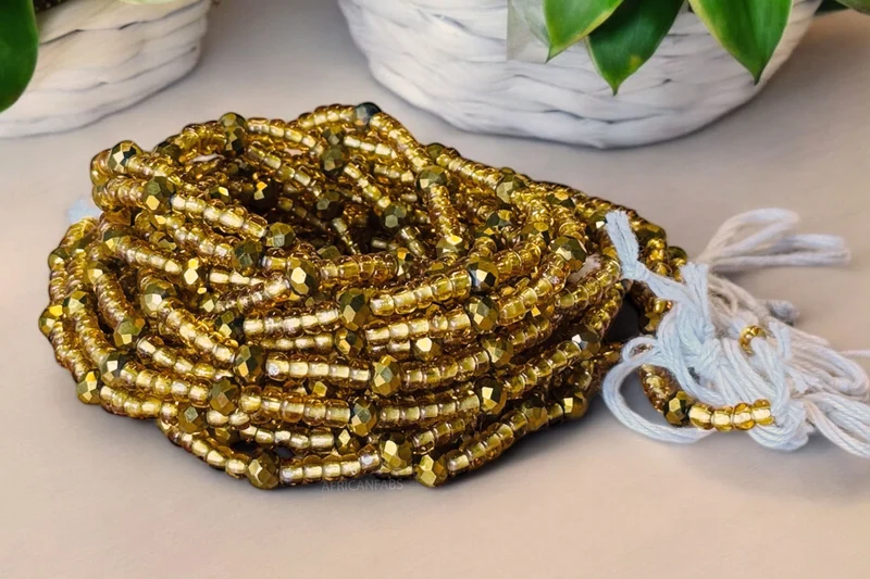 Waist Beads / Afrikaanse Heupketting - Uchechi - Goud (Traditioneel niet-elastisch koord)