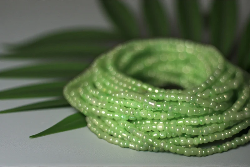 Waist Beads / Afrikaanse Heupketting - AKUGBE- Mint groen (elastisch)
