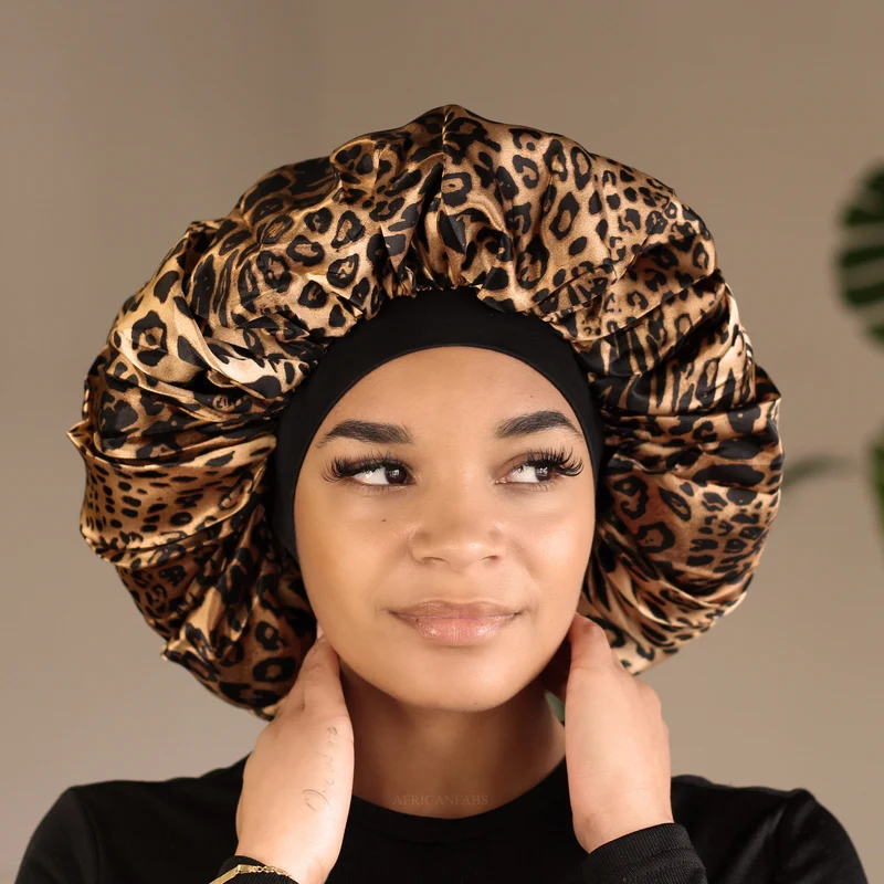 Extra grote satijnen haar bonnet - Leopard ( Satijnen slaapmuts )