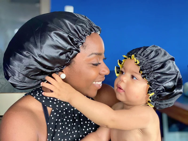 Zwarte Satijnen Slaapmuts (Moeder + Dochter / Mommy & Me ) Kinder Haar Bonnet van Satijn